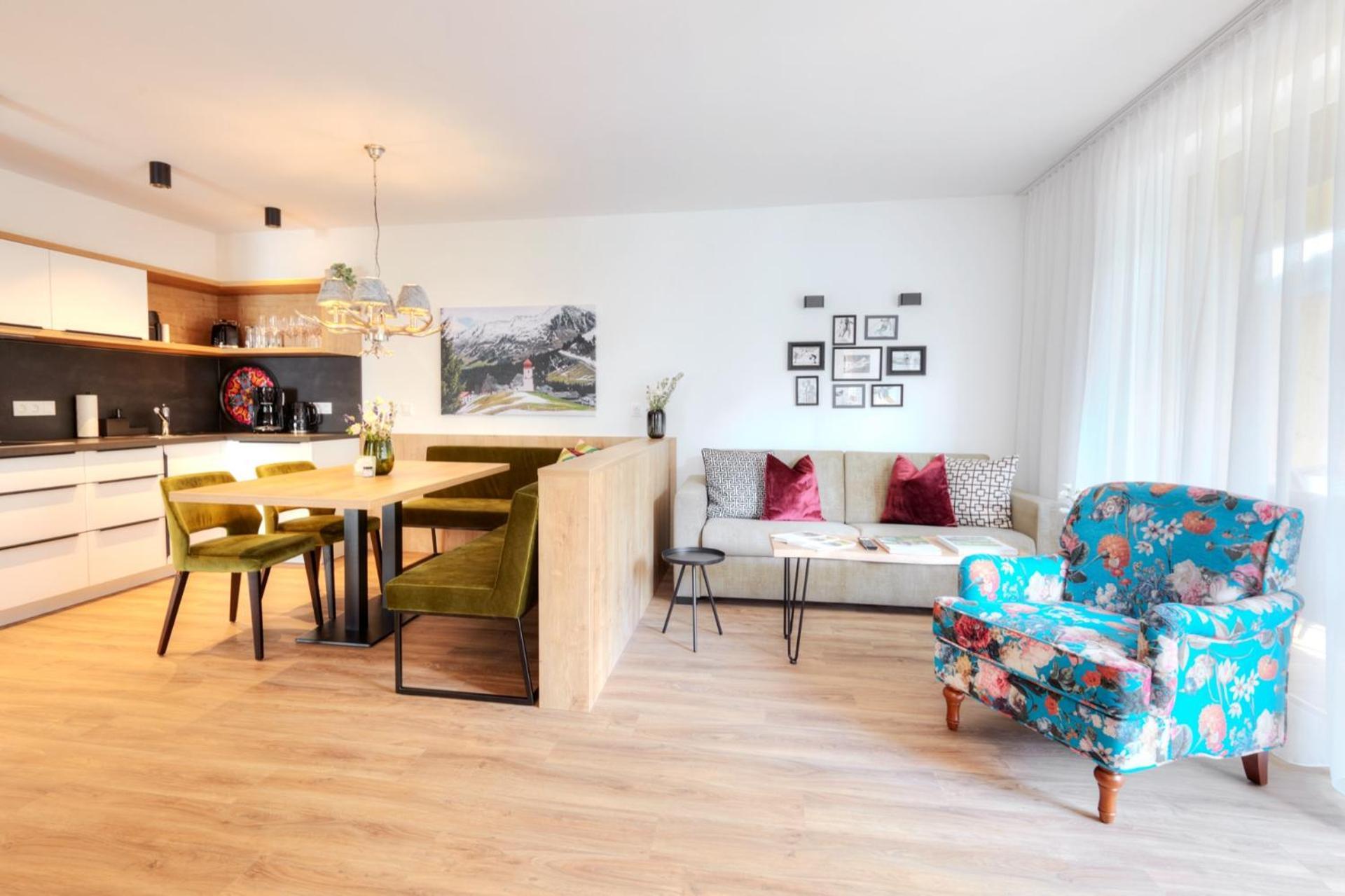 Alpenstolz Damuels Haus 4 - Stilvoll Urlauben In Den Bergen Apartment Bagian luar foto
