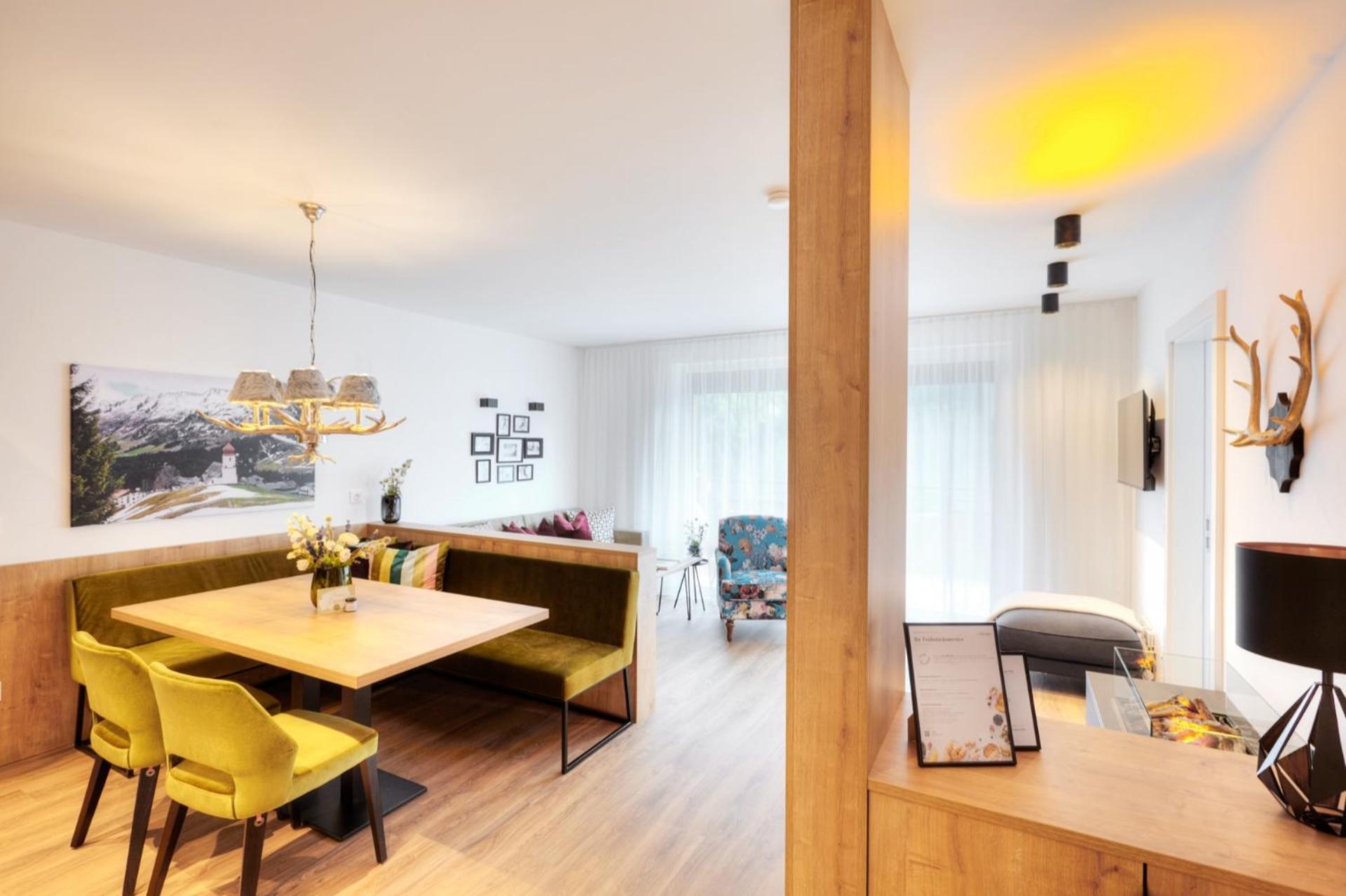 Alpenstolz Damuels Haus 4 - Stilvoll Urlauben In Den Bergen Apartment Bagian luar foto