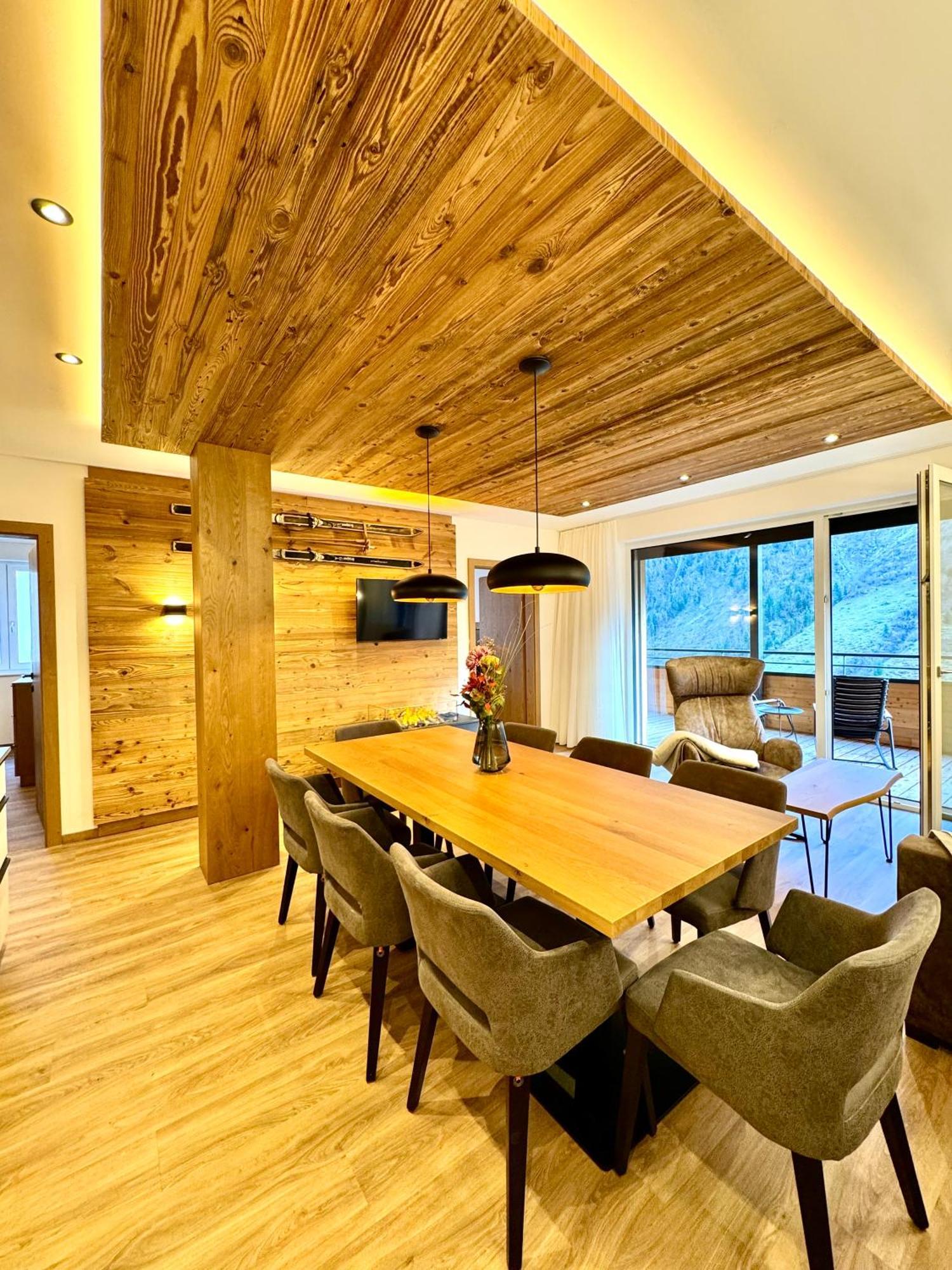 Alpenstolz Damuels Haus 4 - Stilvoll Urlauben In Den Bergen Apartment Bagian luar foto